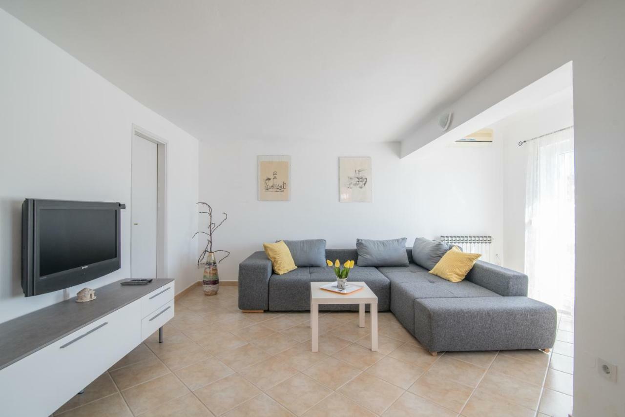Apartment Lavanda Premantura Extérieur photo